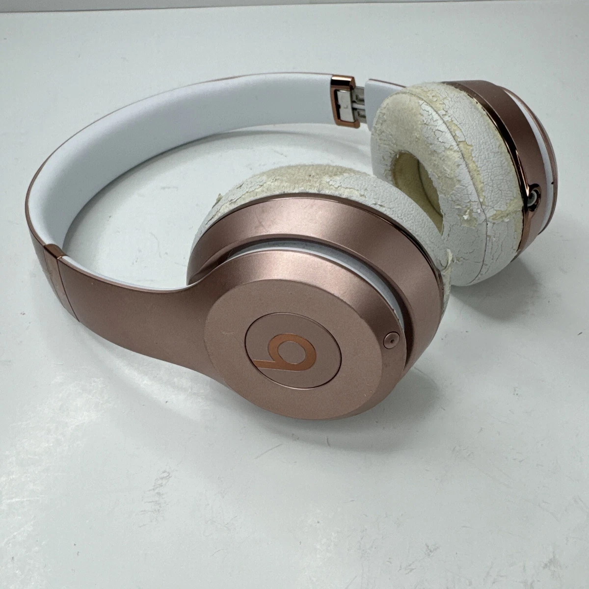 Beats Solo3 Wireless On-Ear Headphones (Rose Gold)