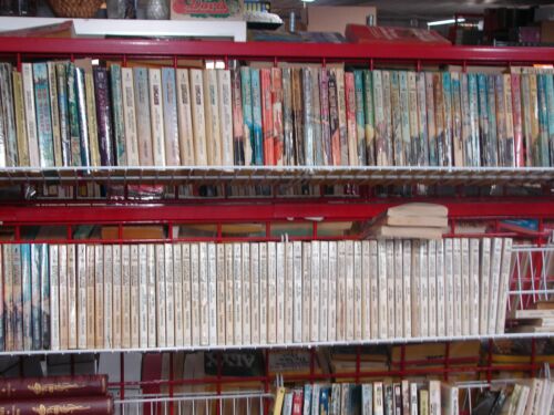 Paperback Books Random Mix Unsorted , LOT OF 20 - Picture 5 of 8
