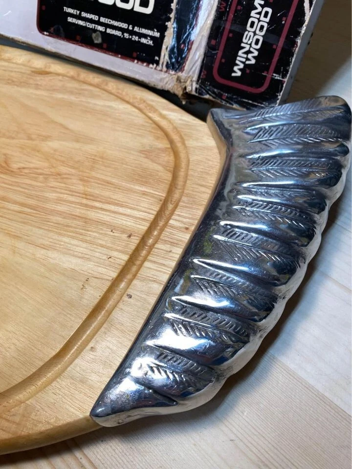 Cortador de platos de madera para servir pavo Winsome, usado un par de veces Foto 3 de 4