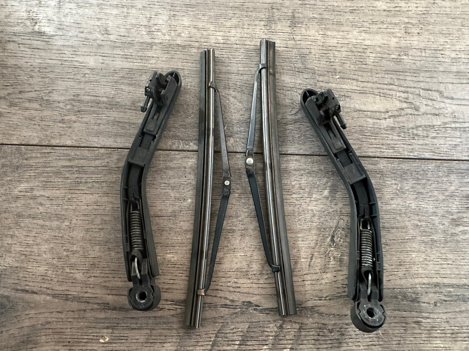 Volvo Left & Right Head light Wiper Arm Blade for Volvo 850 S70 V70 C70