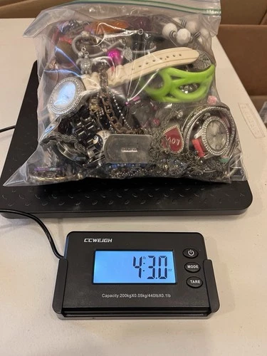 4 Pounds Jewelry Costume Vtg Mix LBS  necklaces bracelets pins rings Unsearched