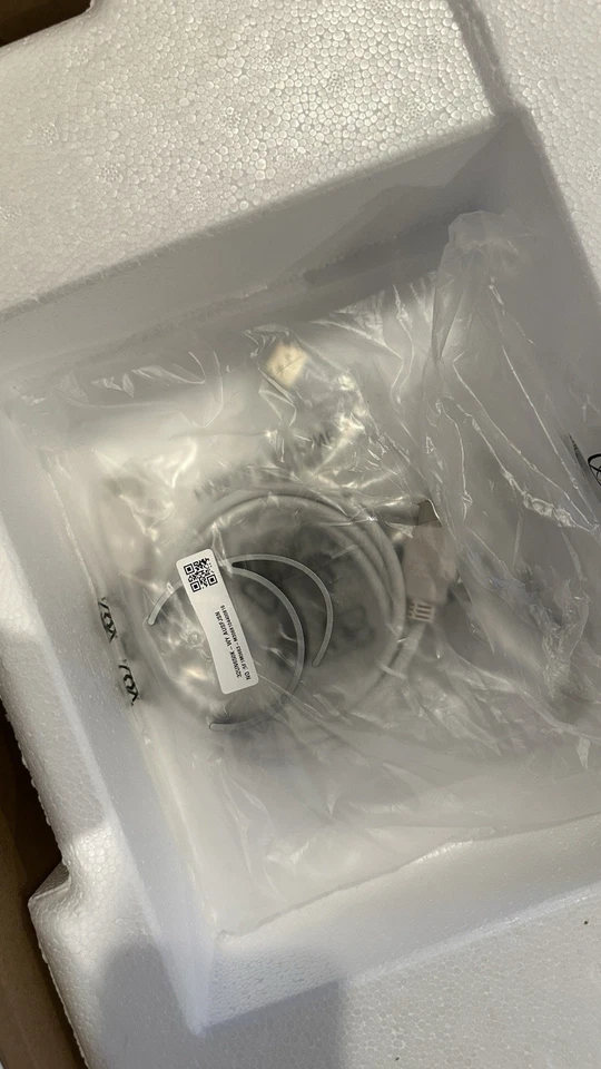 LG UltraFine Display 32UN650K - STAND ONLY - Image 4 of 4