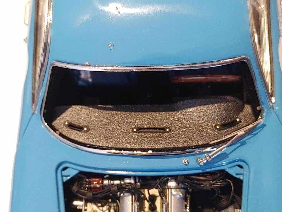 1/18  CMC Aston Martin DB4 Zagato French Blue - Damaged!! - Image 4 of 4