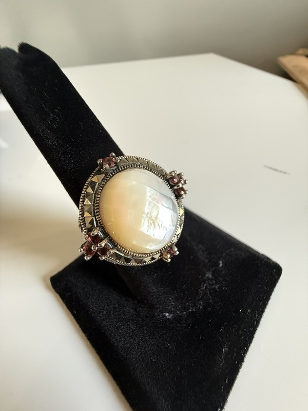 40. Vintage NF 925 Sterling Silver MOP Garnet Marcasite Ring 9s, 11.6g