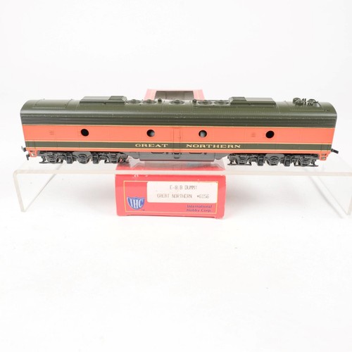 Locomotora diésel IHC escala HO Great Northern E8B maniquí sin motor 6156 | Zustand: Used