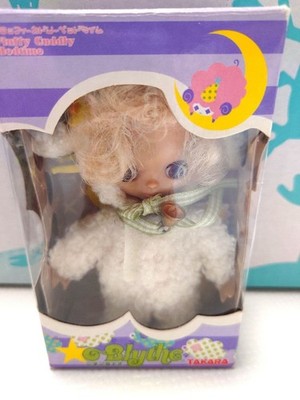 Blythe Petit Blythe Fluffy Cuddly Bedtime
