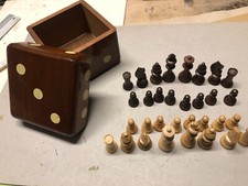 SCHACH mit Würfeletui aus Holz