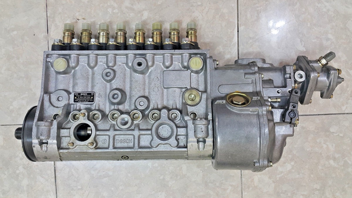 ドギョム 24H Bosch Fuel Injection Pump 0402648899 for Mercedes OM442 14.6