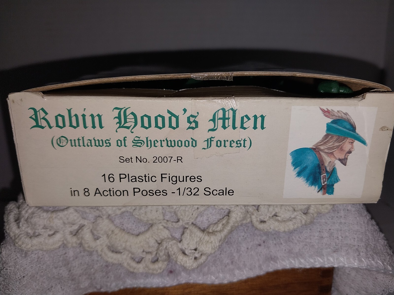 Barzso Playsets Robin Hood's Men 16 Plastic Figures Model Kit Unpainted