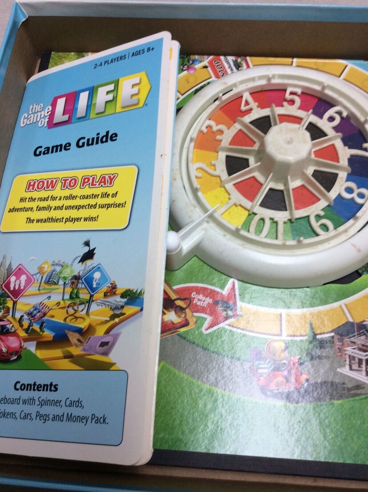 HASBRO GAMING The Game of Life Board Game for Families and Kids Ages 9 and  Up, Game for 2-4 Players Strategy & War Games Board Game - The Game of Life  Board