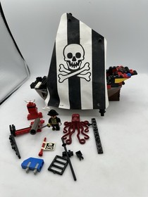 LEGO 6268 Renegade Runner Pirates Ship 1993 Partial Set Sail Minifig Hull Cannon