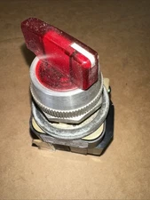 Allen Bradley 800T-16HR17KB6AX Selector Switch 120V Red 2 POS Illum.  (St1837)