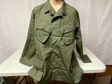F0020LL Orig US Military Vietnam  4 Pocket Ripstop Jungle Jacket Large Long WR2F