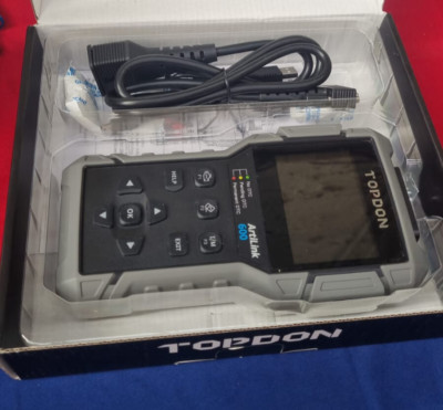 TOPDON ArtiLink600 OBD2 Scanner Codeleser mit ABS/SRS Diagnose, aktiv