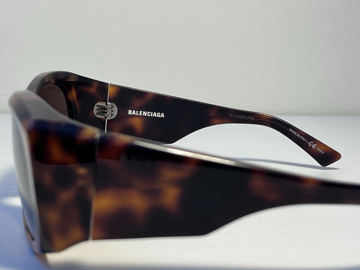 Balenciaga Unisex Sunglasses Oversized Rectangle Havana  display picture 3