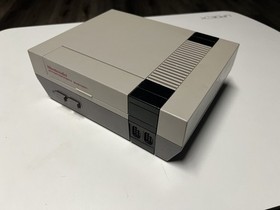 Nintendo - NES Action Set Box con polistirolo, console, accessori e gioco - 1988