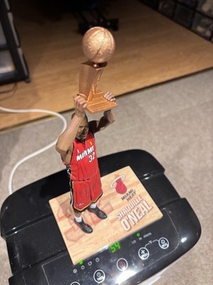 SHAQUILLE O'NEAL Mcfarlane NBA Series 13 Miami Heat W/Championship