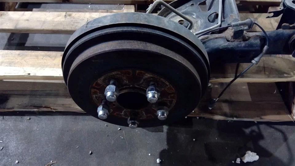 2016-2019 NISSAN SENTRA 1.8L REAR AXLE LOADED BEAM ASSEMBLY 555015UD2A - Image 4 of 4