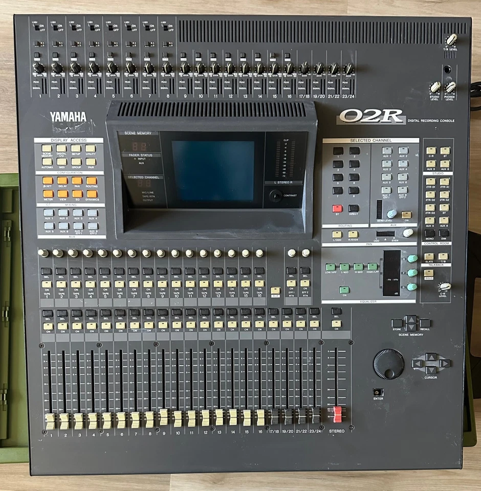 Yamaha O2R Digital Sound Audio Channel Mixing Recording Studio Console - Image 2 of 4