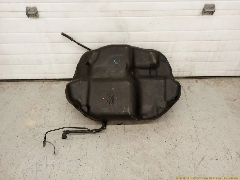 Acura TSX Fuel Gas Storage Reservoir Tank 2.4L 4 Cyl Fits 2006-2008 06 07 08  Foto 2 de 4