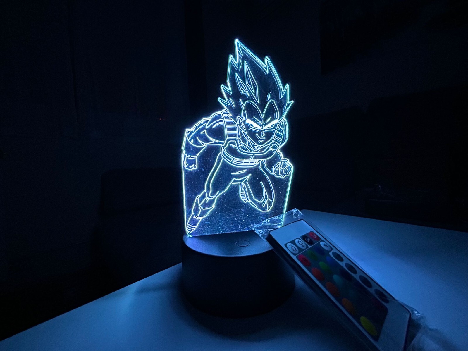 Dragon Ball Z Lampara Vegeta DBZ, LED RGB varios colores con mando a distancia