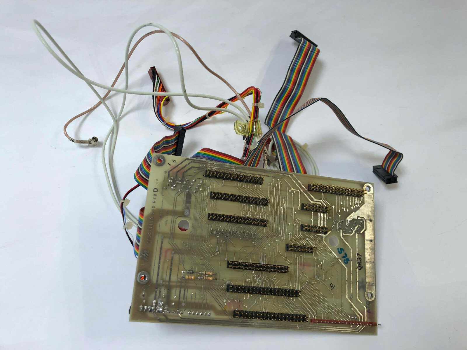 IFR FM/AM-1200S COMMUNICATIONS SERVICE MONITOR MOTHEBOARD AND WIRING HARNESS