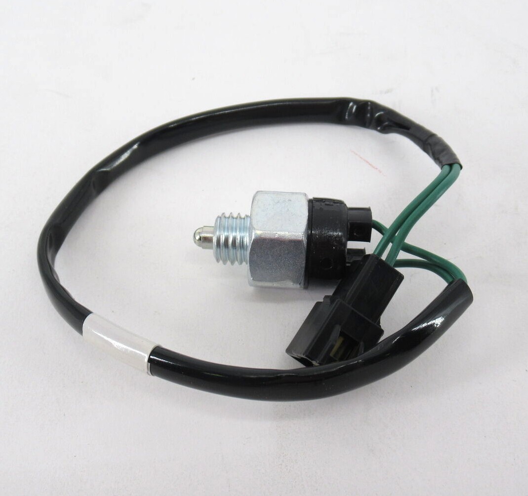 Genuine OEM Mazda M507-17-640 Reverse Light Back-Up Lamp Switch 99