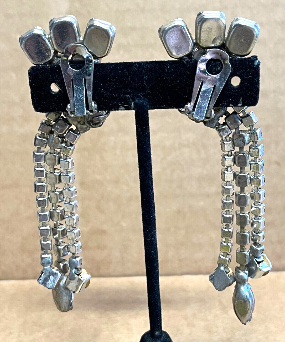 Vintage Unsigned Clear Unsigned Rhinestone Dangle… - image 8