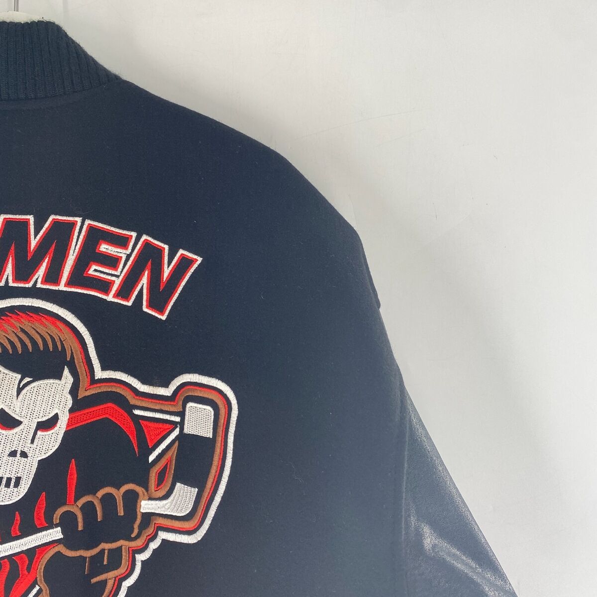 VTG Calgary Hitmen Club Member Wool Leather Varsity Jacket VTG Calgary Hitmen Club Member Wool Leather Varsity Jacket
