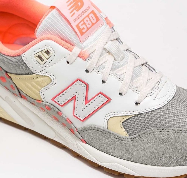 new balance polka dot shoes