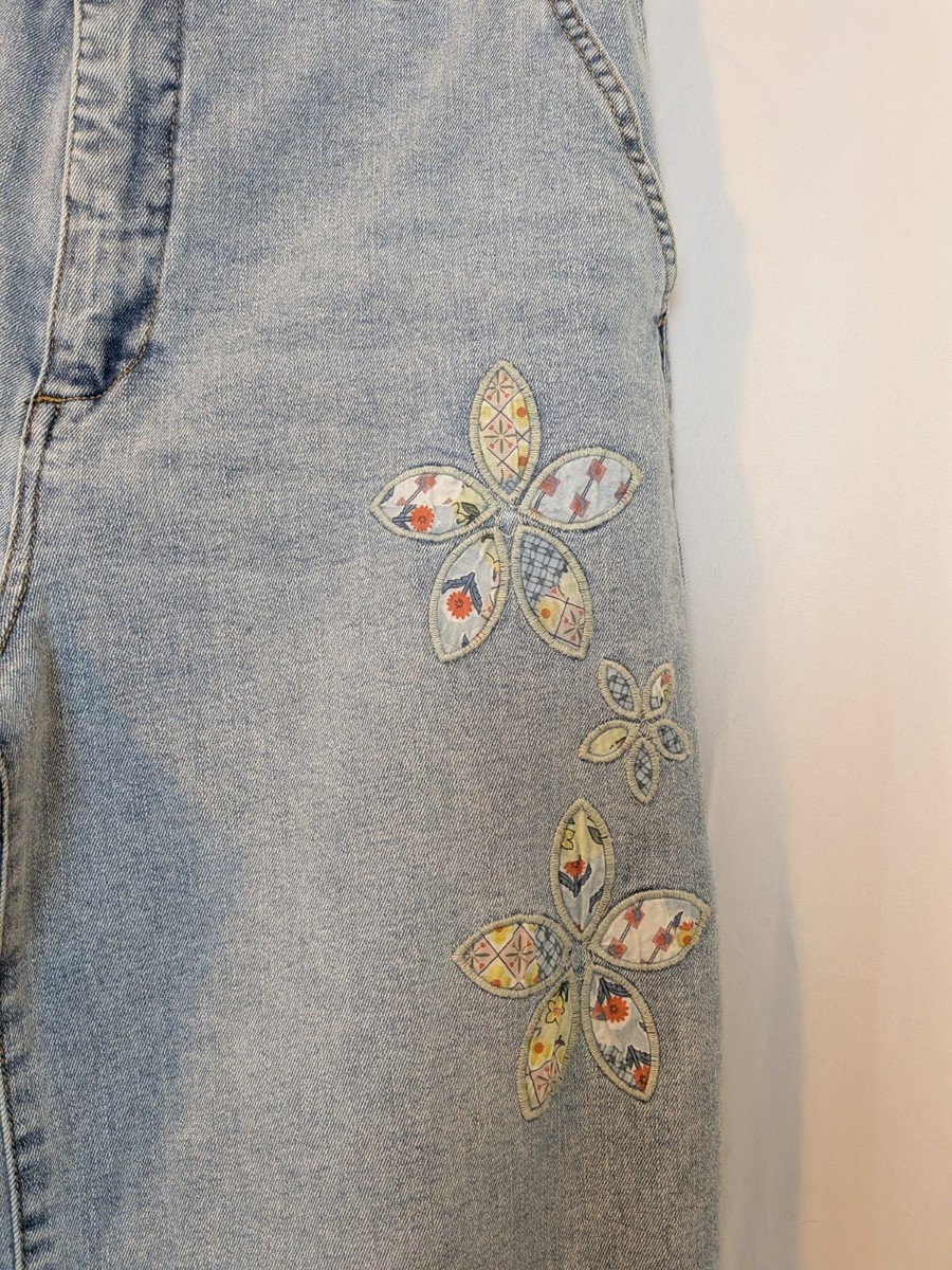 Curve Appeal Cropped Jeans Size 10 View 2