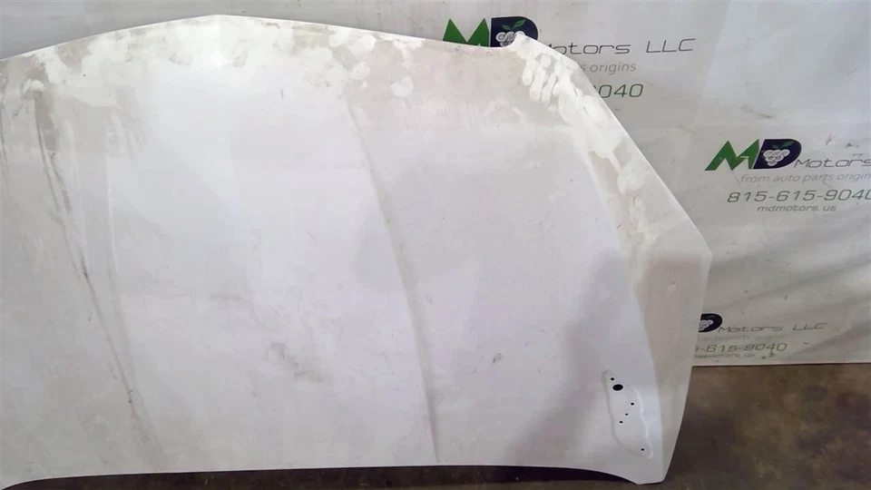 Buick Encore Hood GM1230416 2013-2016 Foto 3 de 4