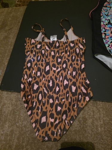 2 Girls Swimsuits, 10/12, Speedo And ART Class - Picture 5 of 6