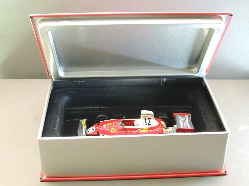 Cofanetto IXO Ferrari 312T - 1975 Niky Lauda Formula 1 modellino 1/43 Die Cast - Immagine 2 di 4