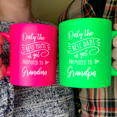Nur die besten Eltern werden zu Großeltern befördert 2er SET Neon-Kaffeetassen