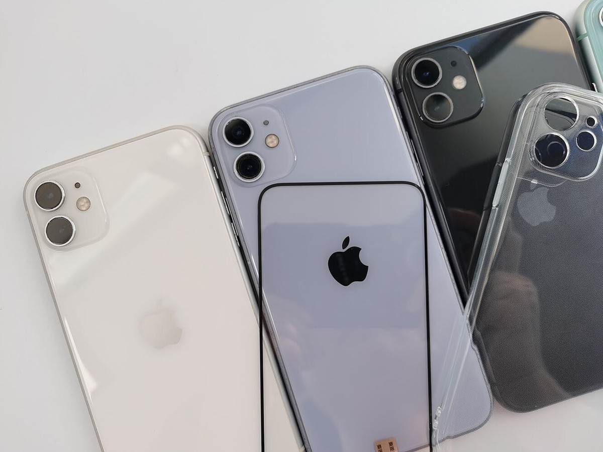 BOXED - Apple iPhone 11 - Unlocked 64/ 128 / 256 GB All colors