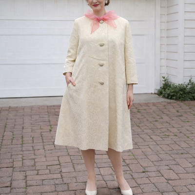 1960s Cream Flocked Paisley Coat Rayon A-Line Chiffon Scarf Trim Womens 2XL