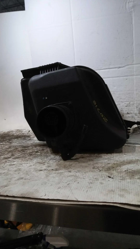 2007 Cadillac CTS Air Cleaner Assembly 3.6L OEM Used 73K Miles Silver Foto 2 de 4