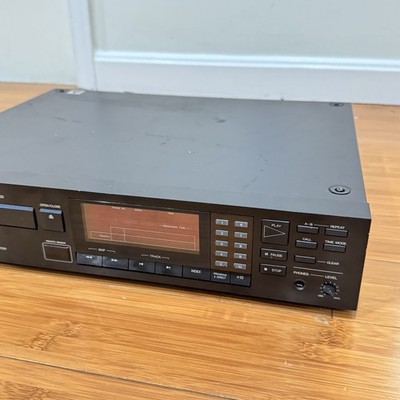 Denon Dcd-1300 PCM Audio Technology Super Linear Converter Compact