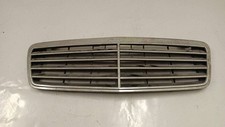 Calandre Mercedes 208