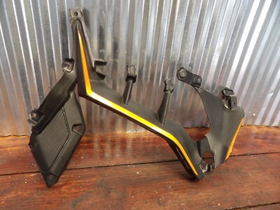 21-23 Honda CBR650R RIGHT SIDE MIDDLE FAIRING COWL 64230-MKY-D00ZA