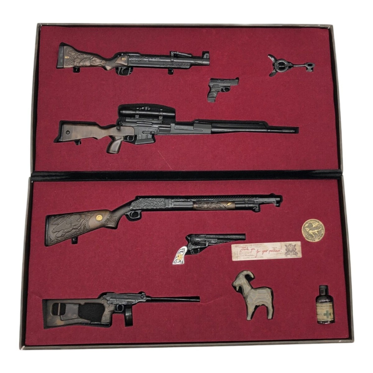 バイオハザード　Equipment Miniatures s-l1200.jpg