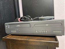 MAGNAVOX DVD/VHS Combo Player w/ remote - DV200MW8 - EUC - personal collection