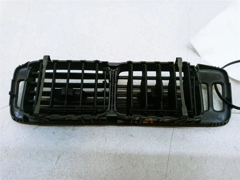 Volvo C70 2004 ventilación de aire central OEM usado probado 9481651 Foto 4 de 4