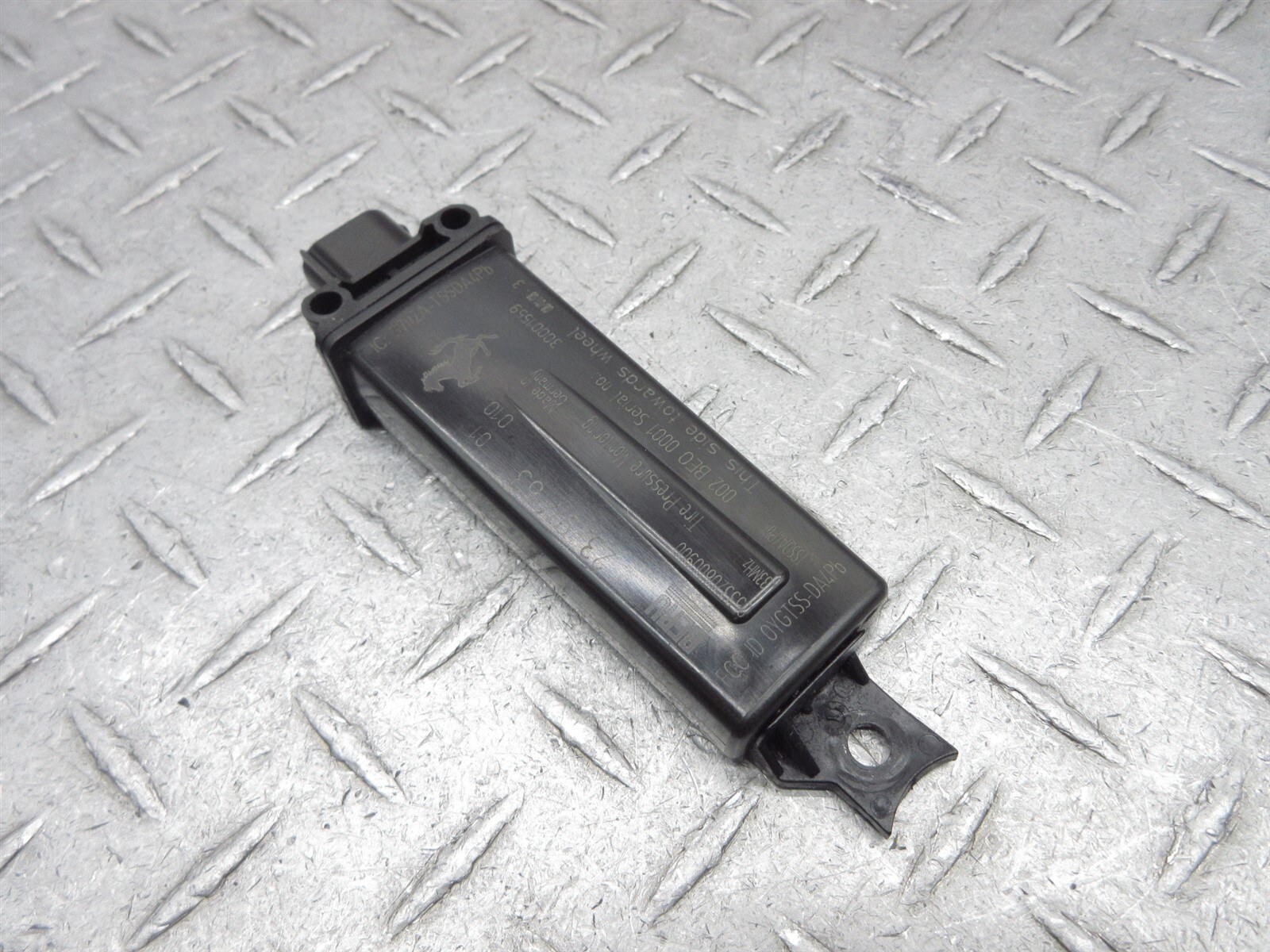 2008 Ferrari F430 Spider 239463 TPMS Tire Pressure Monitor System Antenna Unit