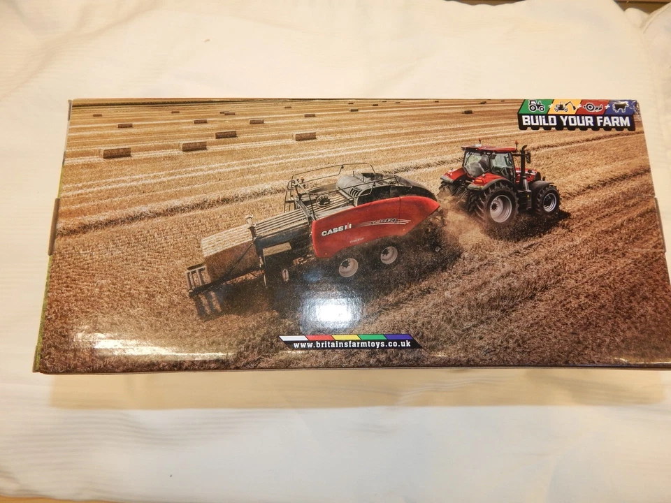 BRITAINS CASE IH LARGE BALER LB434 XL 43361  BNIB 1:32 - Image 4 of 4