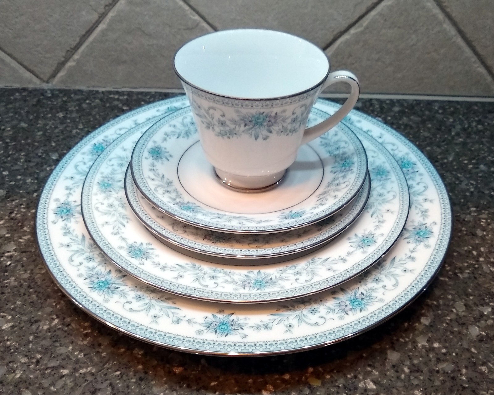 NORITAKE BLUE HILL CHINA DINNER SERVICE SET OF 5 BREAD SALAD PLATE