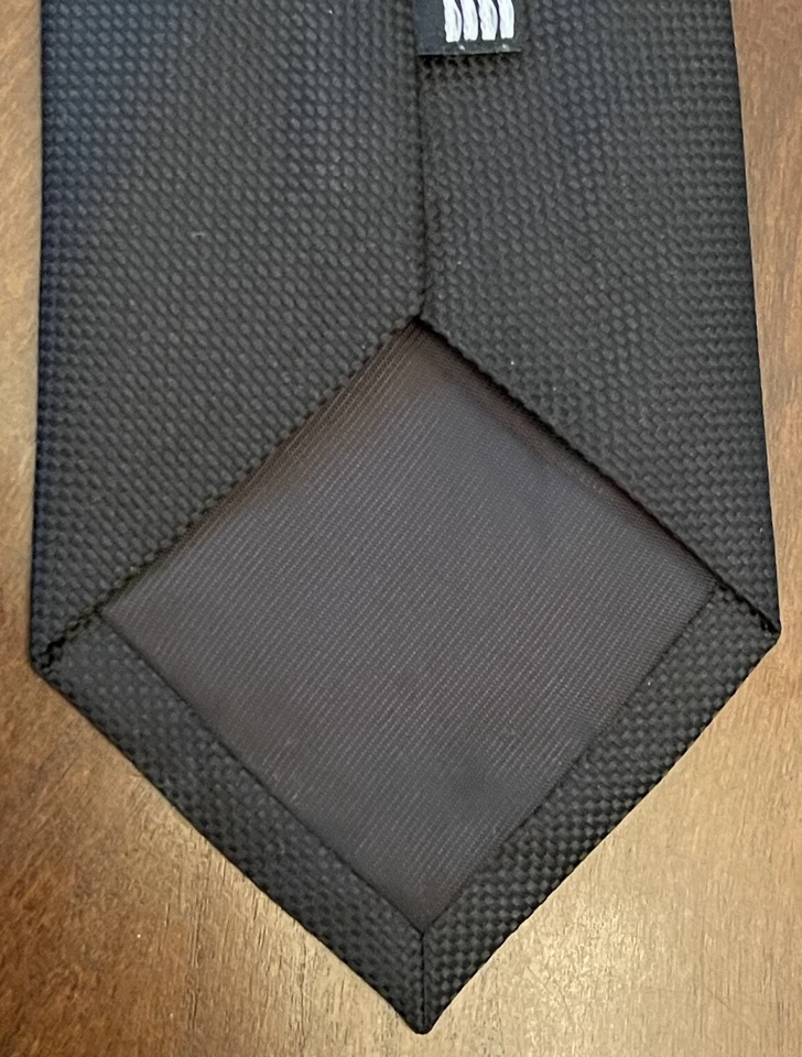 Geoffrey Beene Black 100 Polyester Men’s Neck Tie Made In China - Image 2 of 4