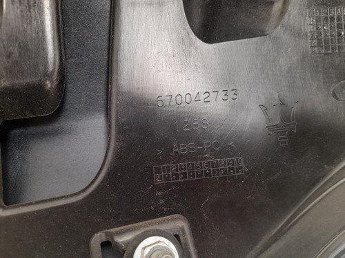 MASERATI LEVANTE TAILGATE GARNISH CENTRE M161 07/2016-2024 764657 - Picture 4 of 12
