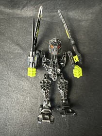 LEGO 2010 Bionicle Stars Skrall Set (7136)  Missing Gold Shield & Booklet 1079